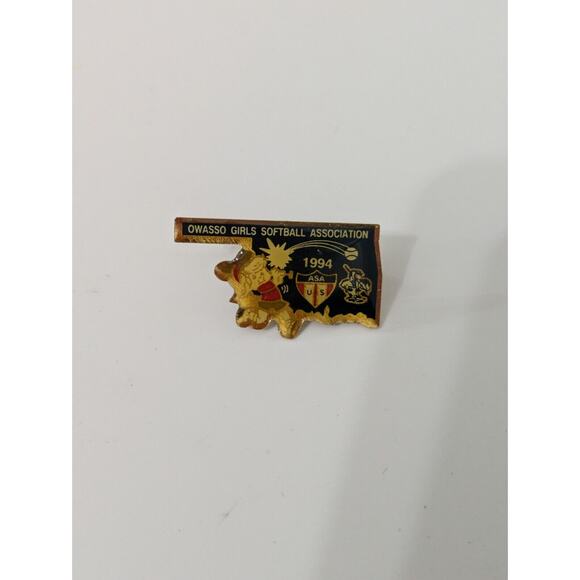 Owasso‎ ASA Girls Softball Association Fast Pitch HAT/LAPEL Pin VINTAGE 1994 - Picture 1 of 3